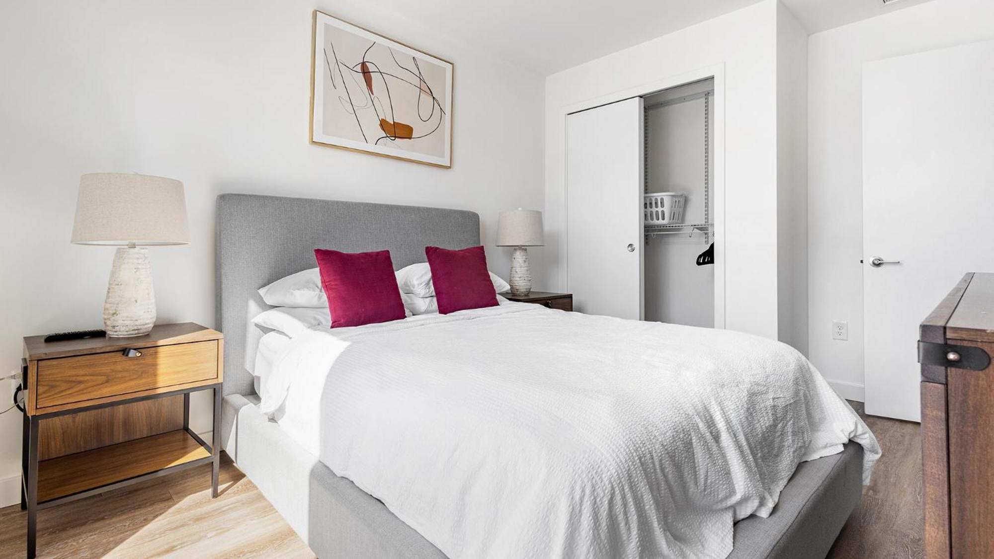 Exchange Apartments By Barsala Детройт Екстериор снимка