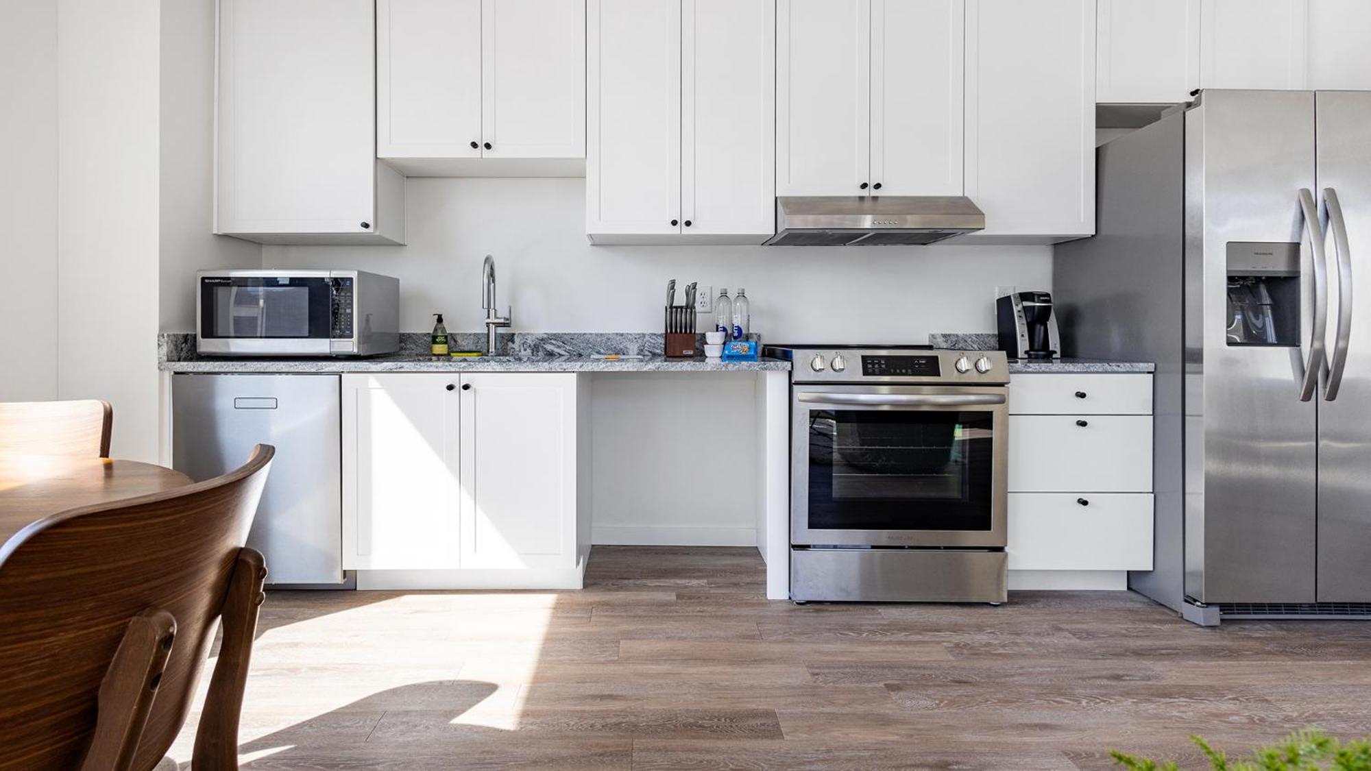 Exchange Apartments By Barsala Детройт Екстериор снимка